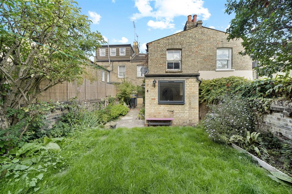 Property photo 2 of 16