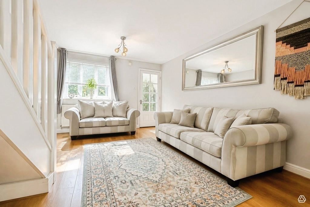 Property photo 3 of 9 Pbox-Img.Jpg