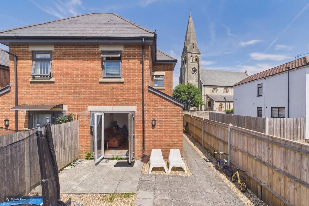 Property photo 3 of 17 Cam05152G0-Pr0482-Still030-001.Jpg