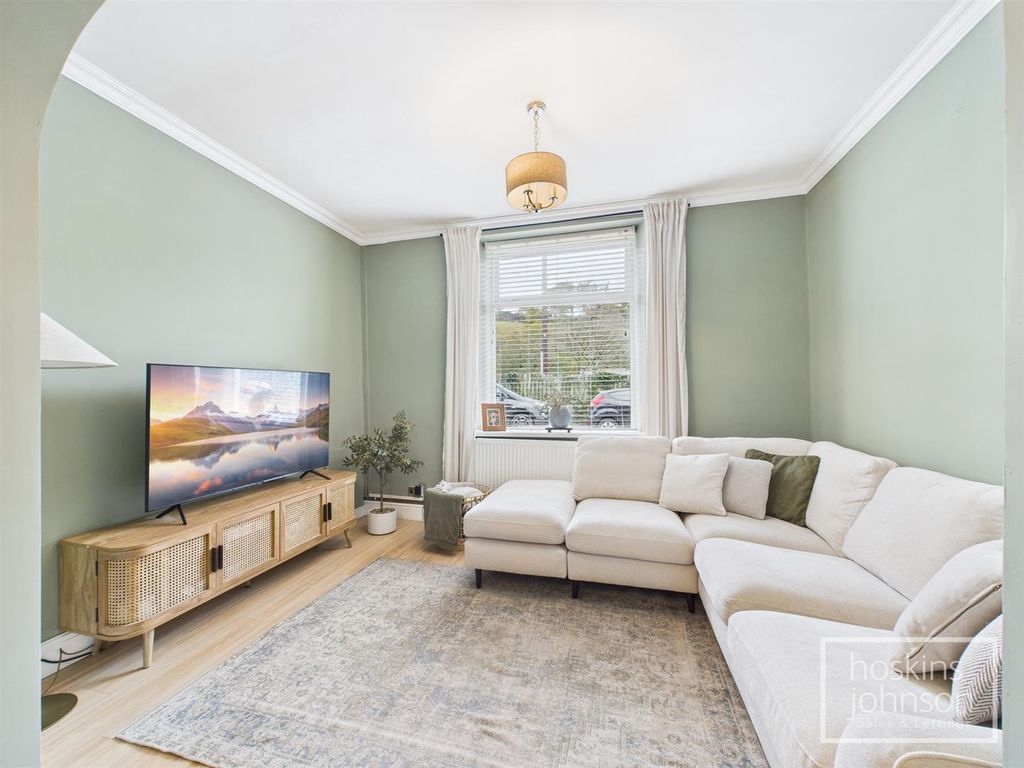 Property photo 3 of 25 Living Room