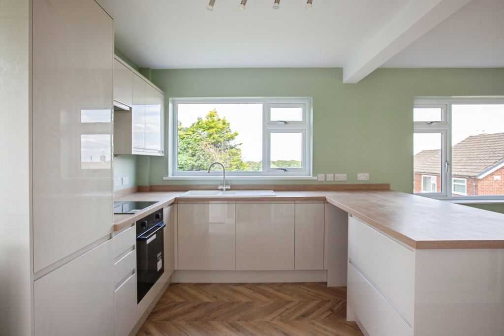 Property photo 2 of 20 Pbox-Img.Jpg