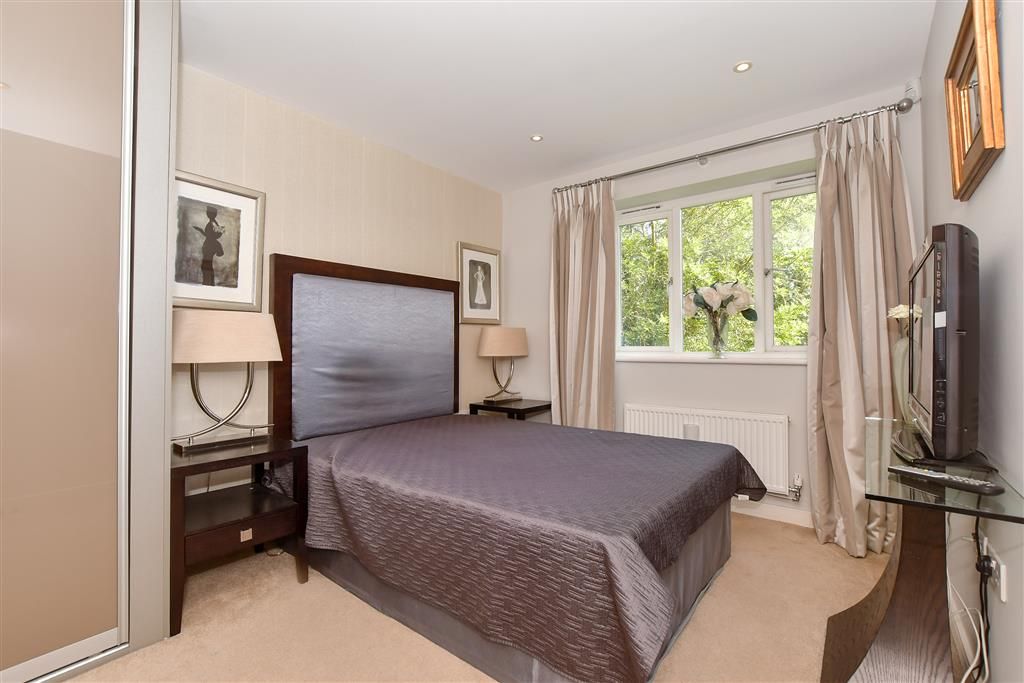 Property photo 1 of 9 Bedroom 1