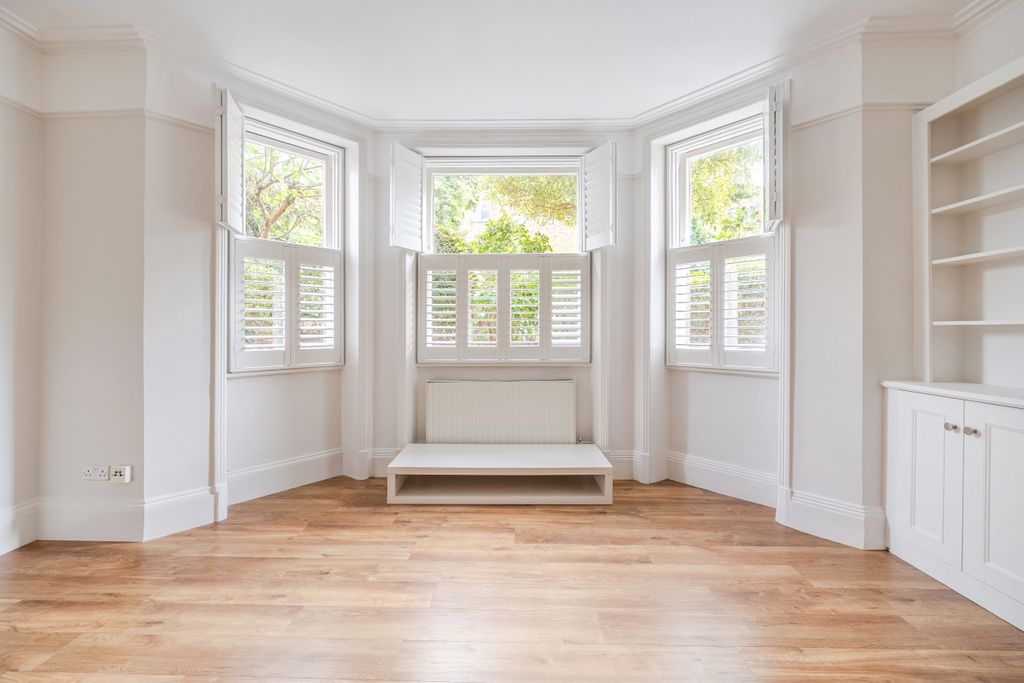 Property photo 3 of 17 1522958-1-1A0A4E5...