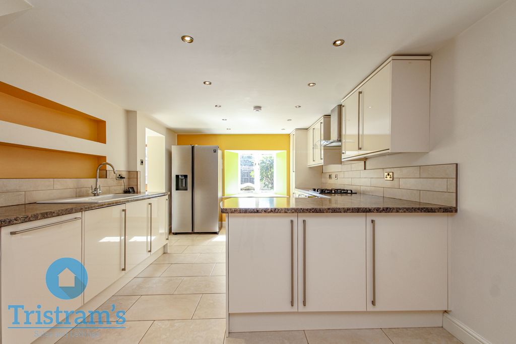 Property photo 3 of 18 Img_0015