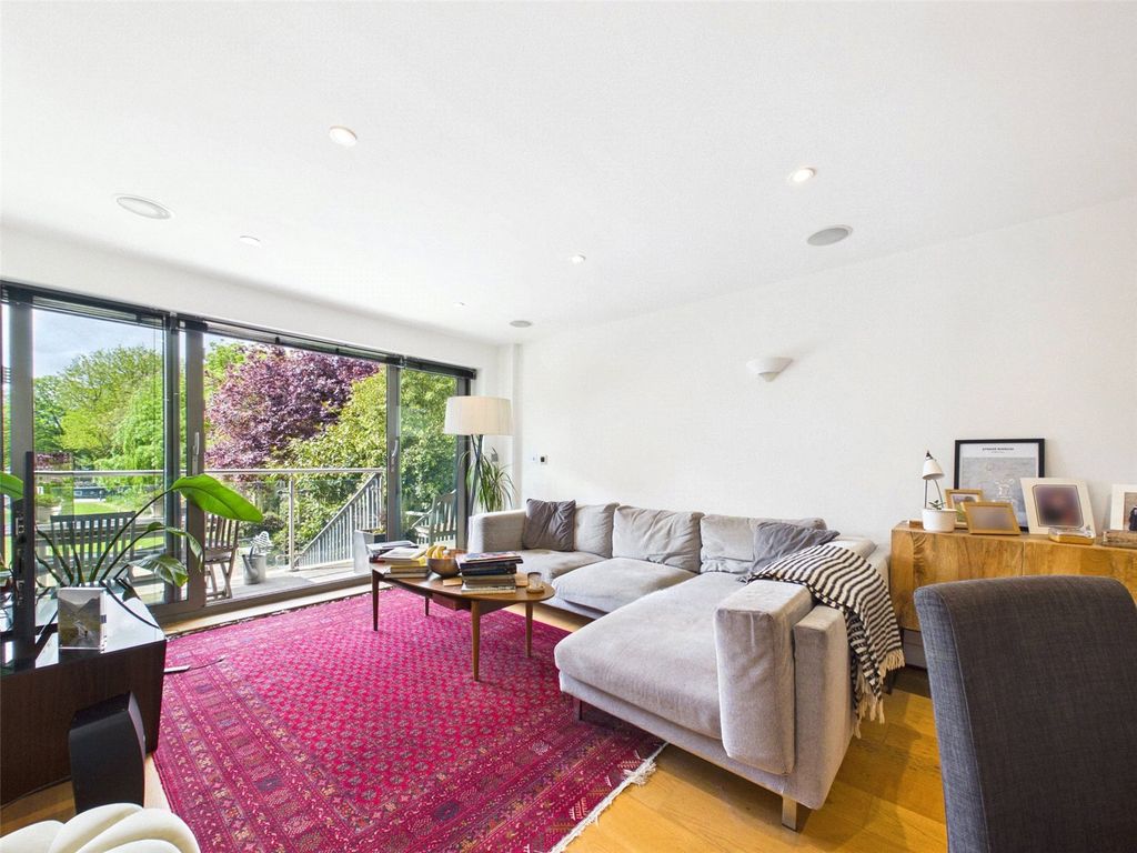 Property photo 3 of 15 Picture No. 05