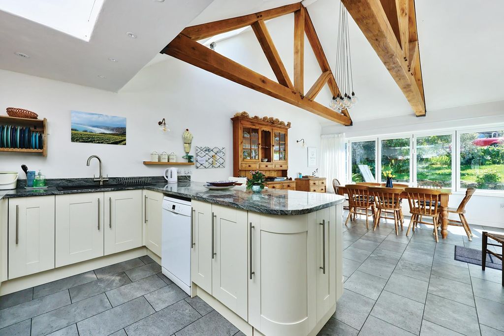 Property photo 2 of 31 Vine Cottage (35).Jpg