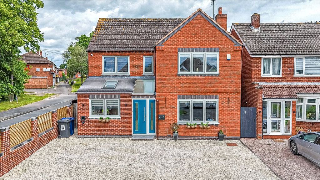 Property photo 1 of 37 Picture No. 43