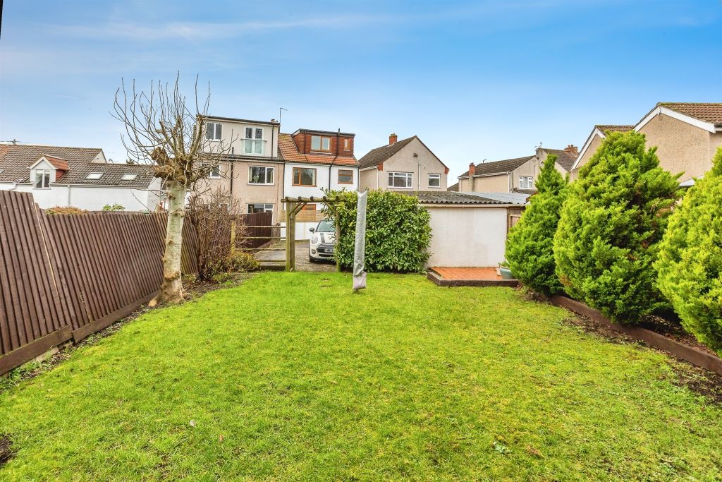 Property photo 2 of 21