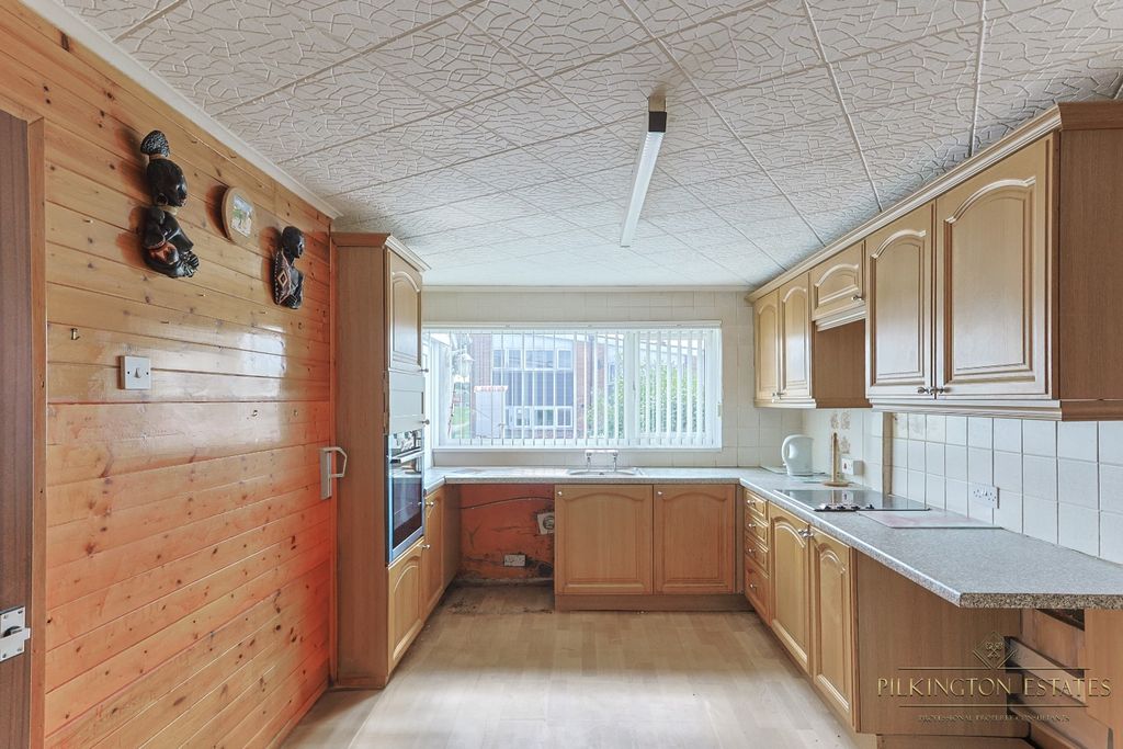 Property photo 2 of 17 4283642