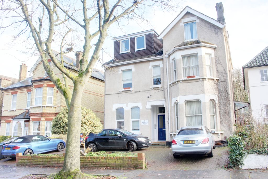 Property photo 1 of 9