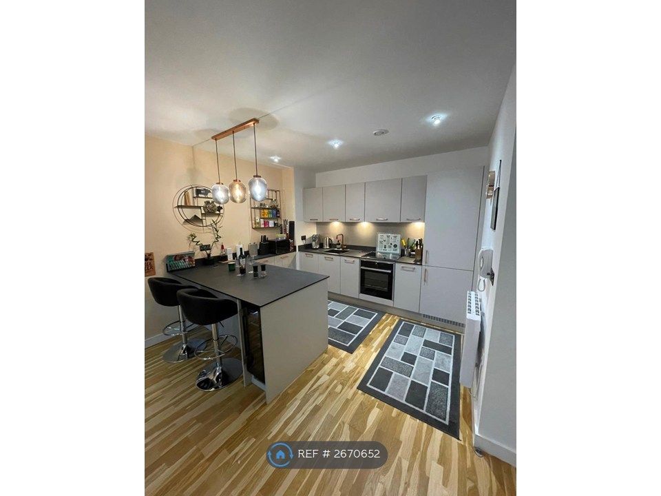 Property photo 1 of 28