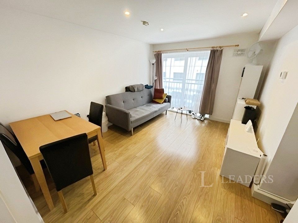 Property photo 1 of 8 3