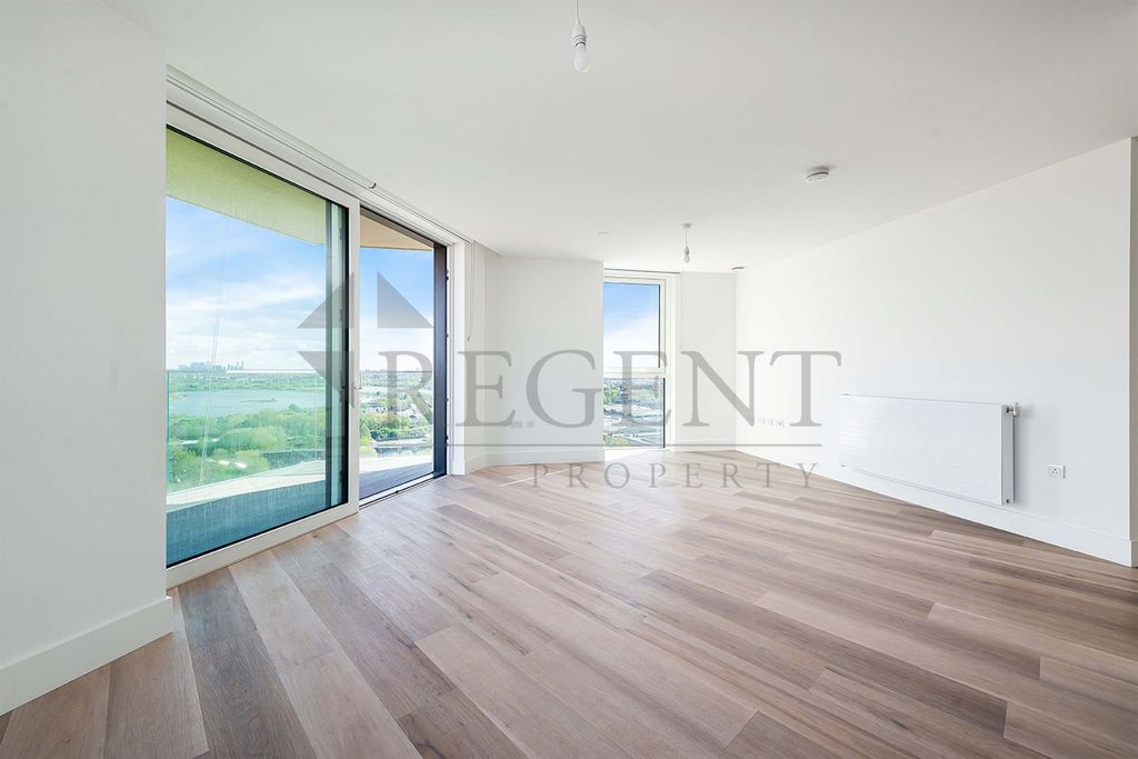 Property photo 2 of 15 Reception 1