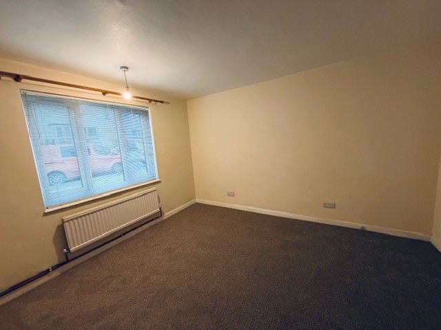 Property photo 3 of 11 Image