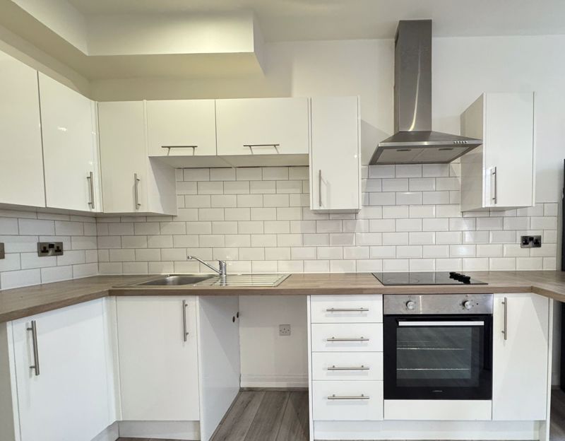 Property photo 1 of 6 Photo 6