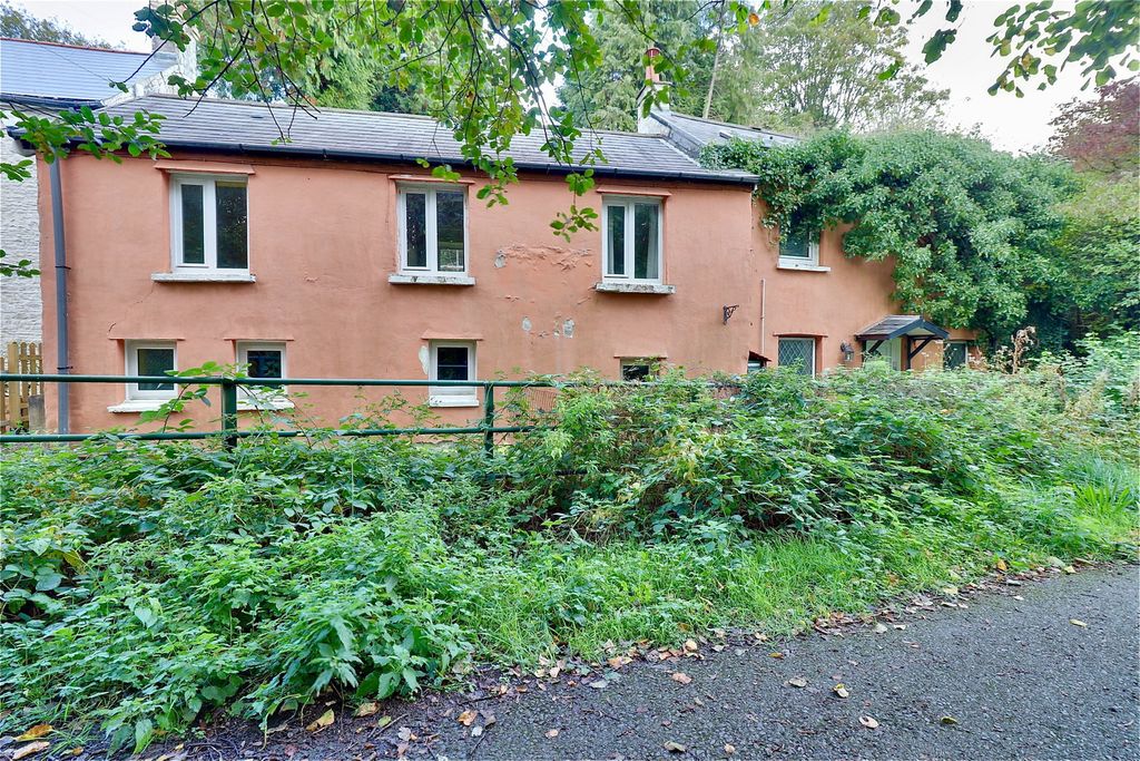 Property photo 2 of 23
