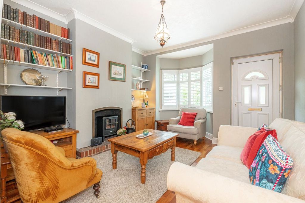 Property photo 2 of 8