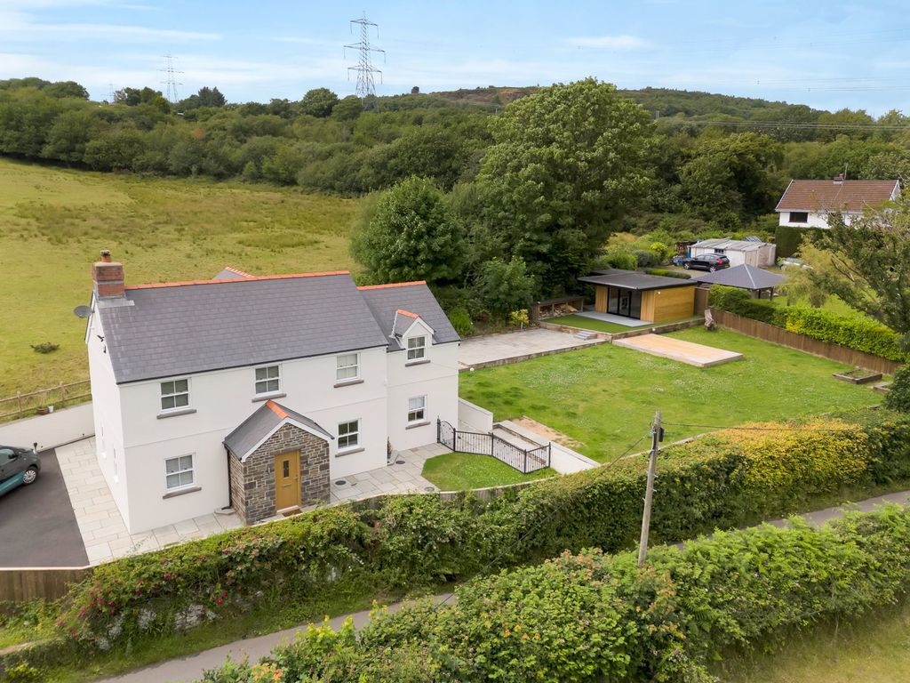 Property photo 1 of 33