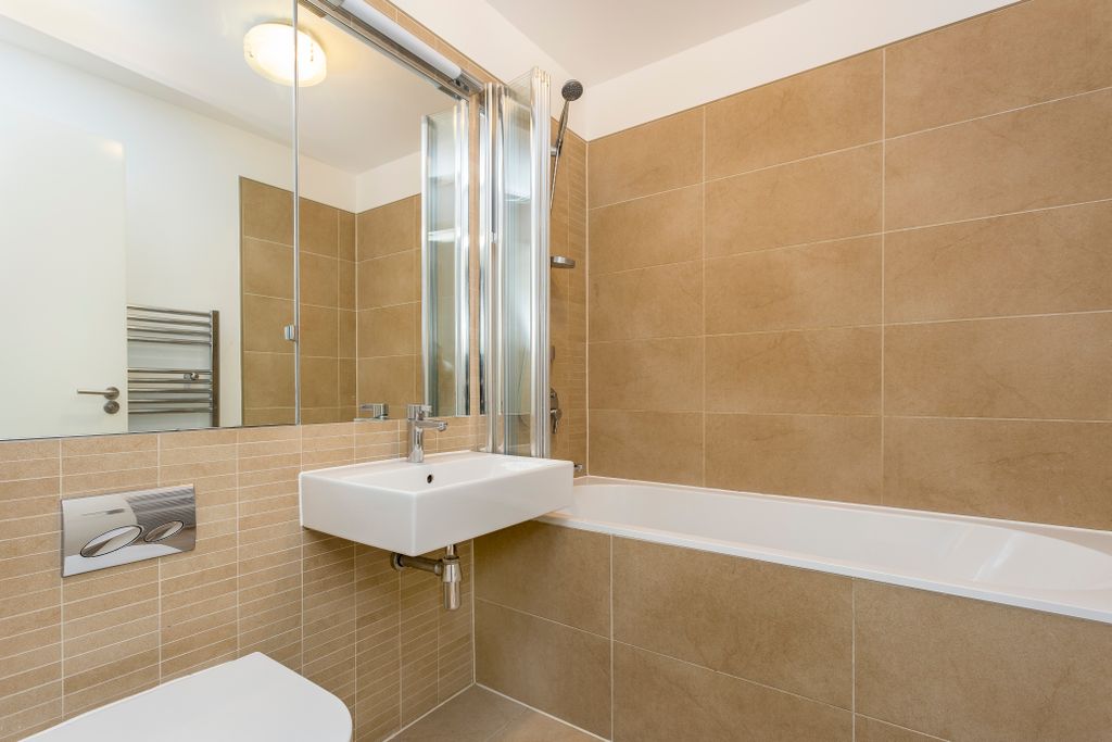 Property photo 3 of 6 Great Marlborough St 39A F3-Bath