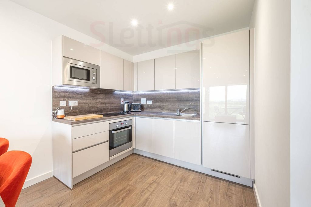 Property photo 2 of 27 Gallery