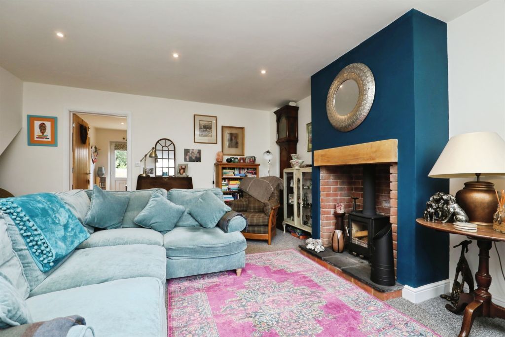 Property photo 3 of 17