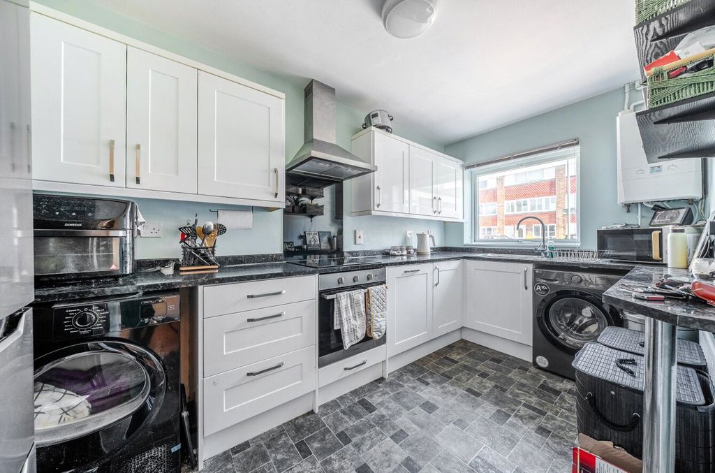 Property photo 3 of 12 Picture No. 14