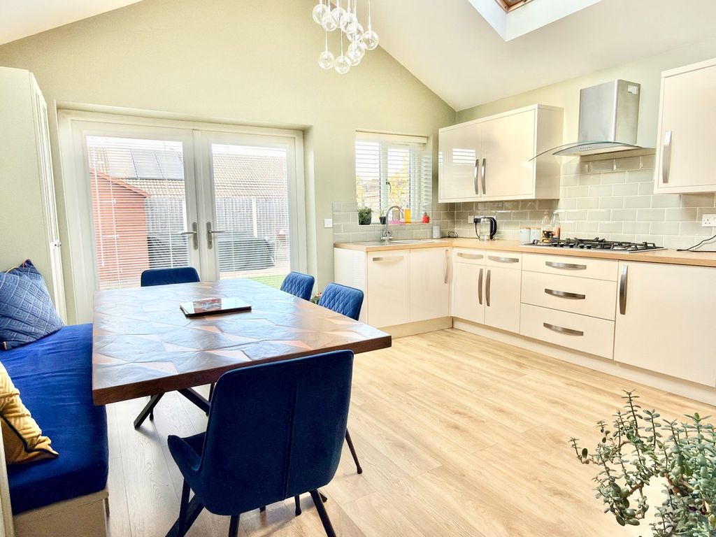 Property photo 2 of 13