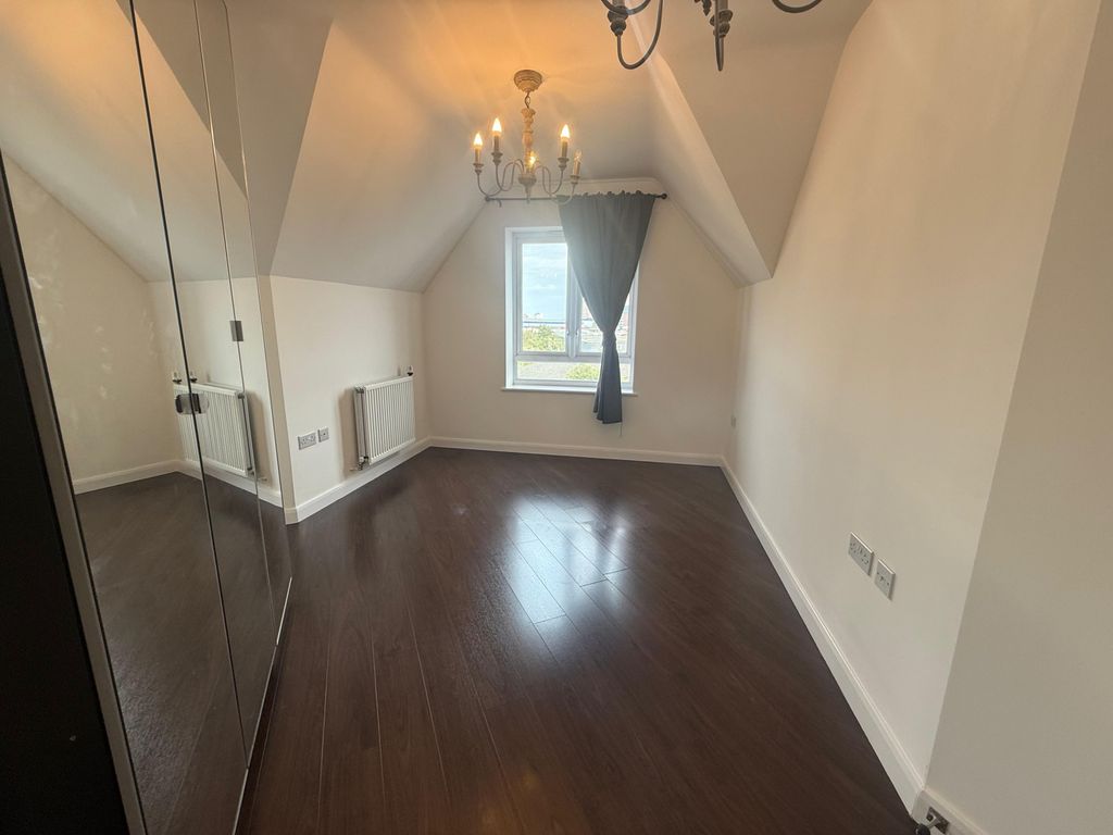 Property photo 3 of 20 Gallery