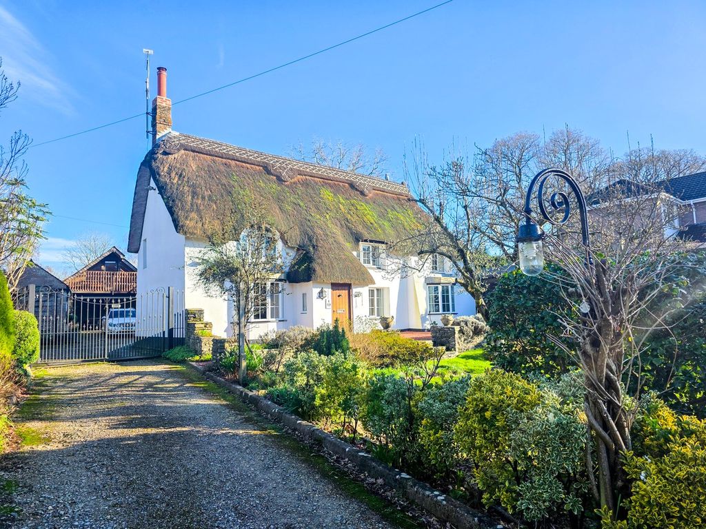 Property photo 2 of 30