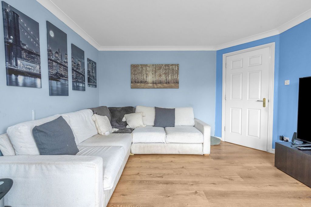 Property photo 2 of 9 Photo 2