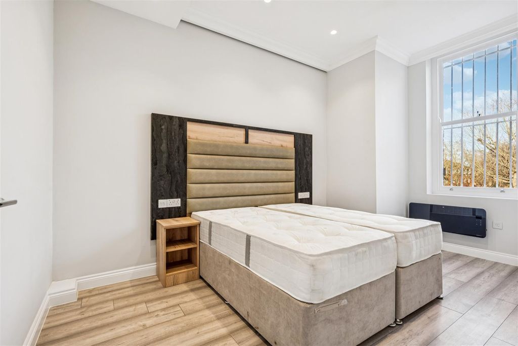 Property photo 3 of 17 14 (1).Jpg