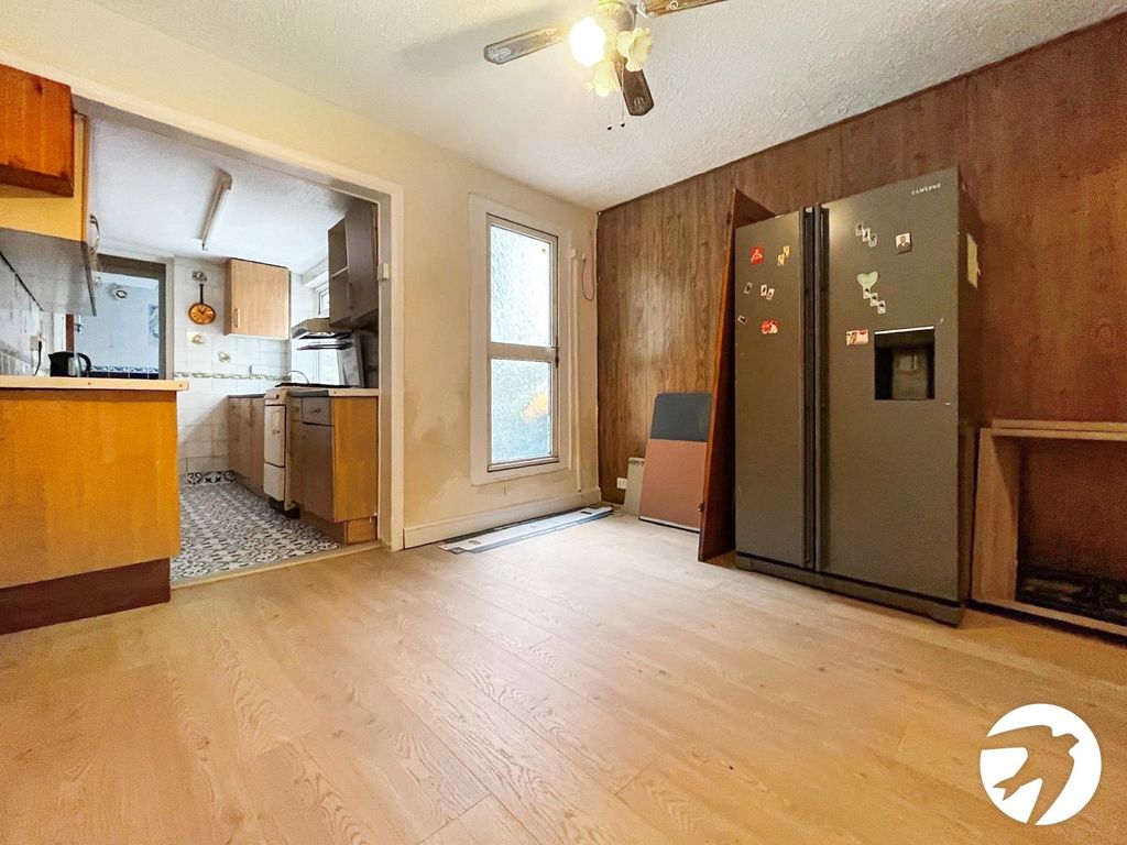 Property photo 3 of 12 Picture No. 15