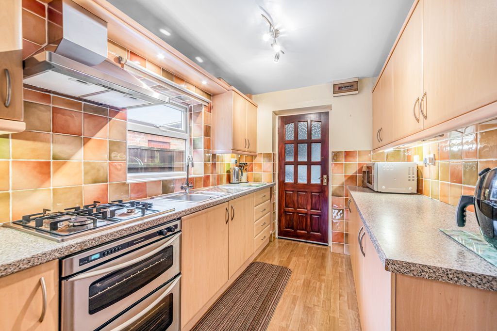 Property photo 2 of 14