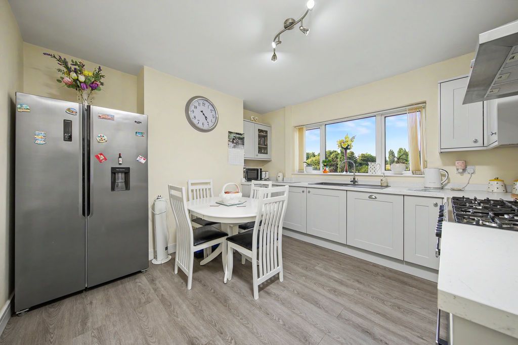 Property photo 3 of 32 Kitchen Diner