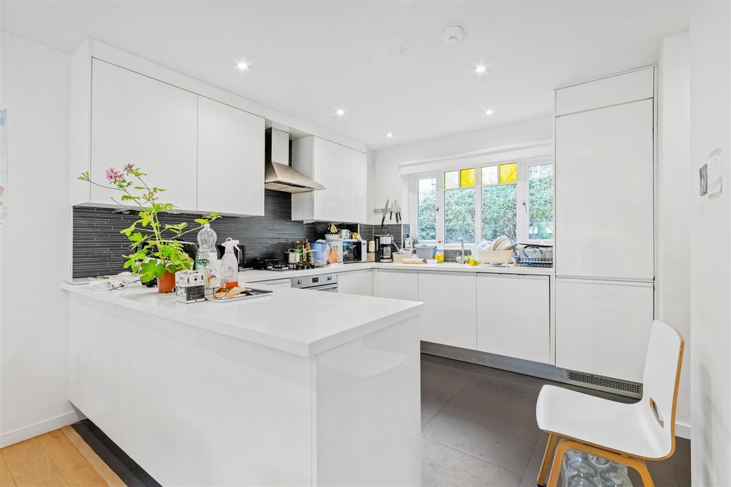 Property photo 2 of 12 Kitchen