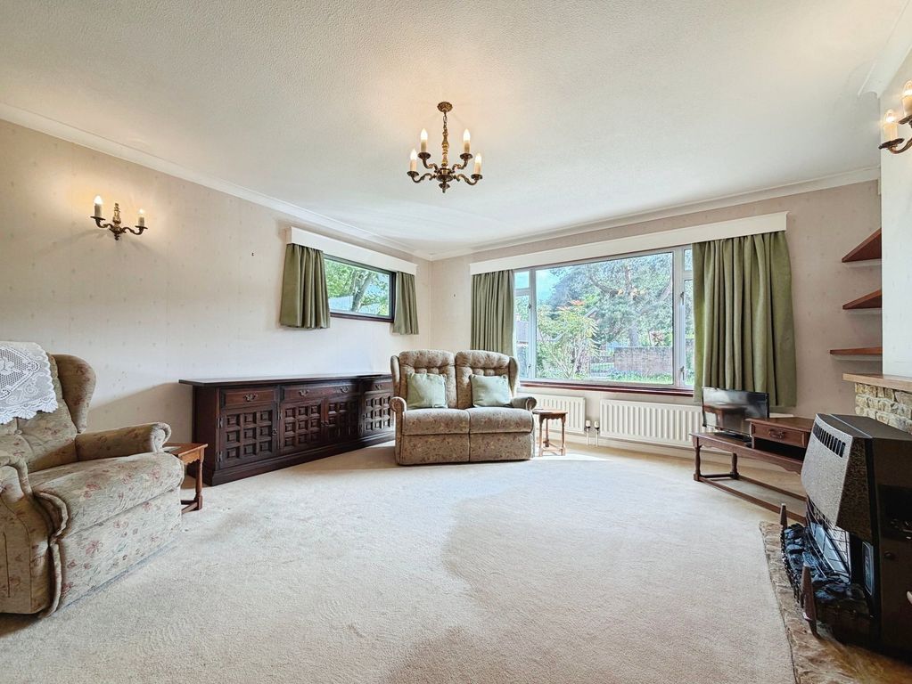 Property photo 3 of 27