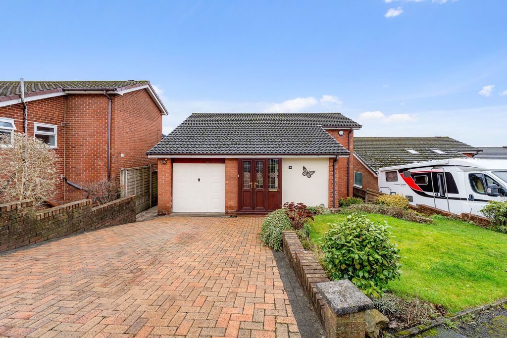 Property photo 2 of 25 Photograph 1