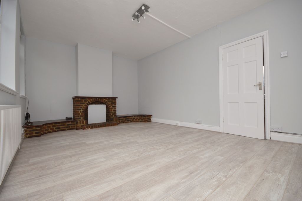 Property photo 2 of 9 Gallery