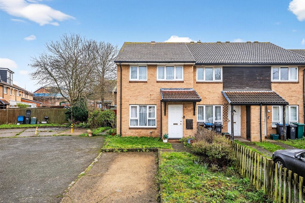 Property photo 1 of 17