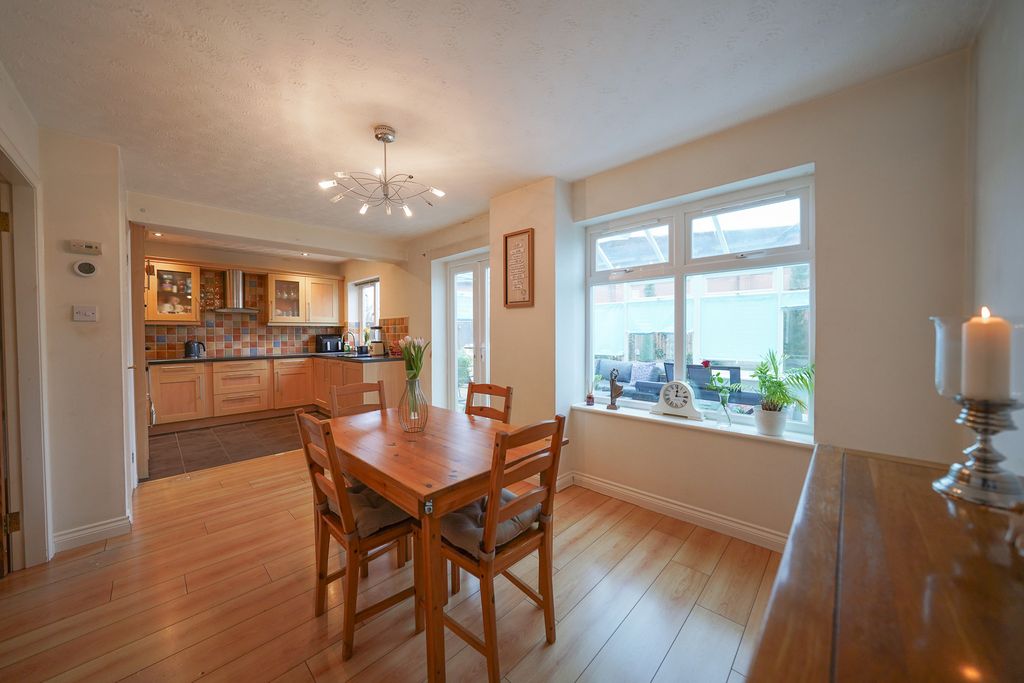 Property photo 2 of 28 Dsc09082