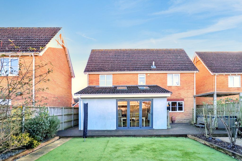 Property photo 2 of 18 3946954