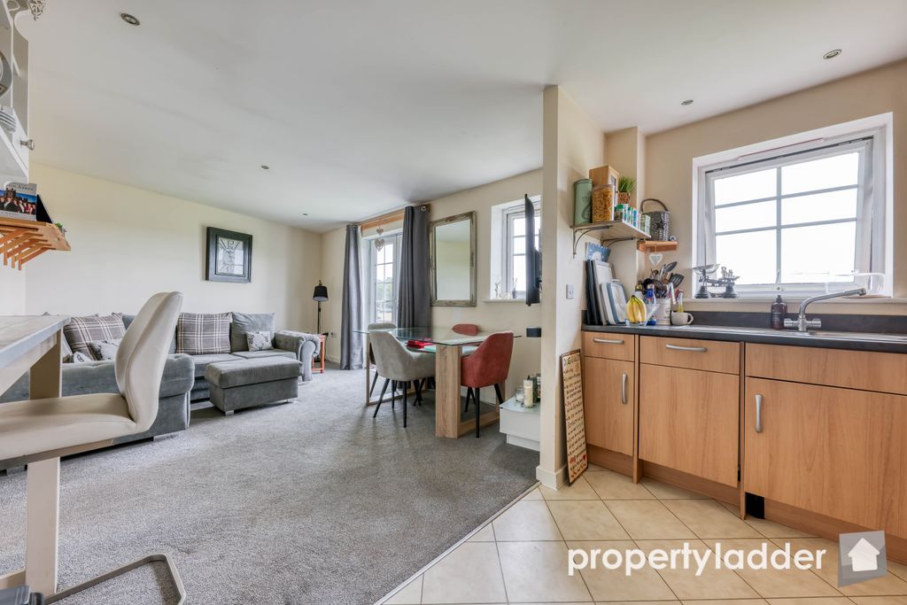 Property photo 2 of 12 Pl-3