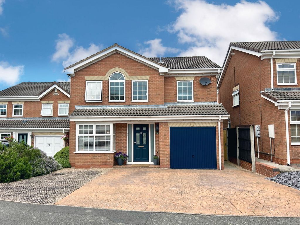Property photo 1 of 32