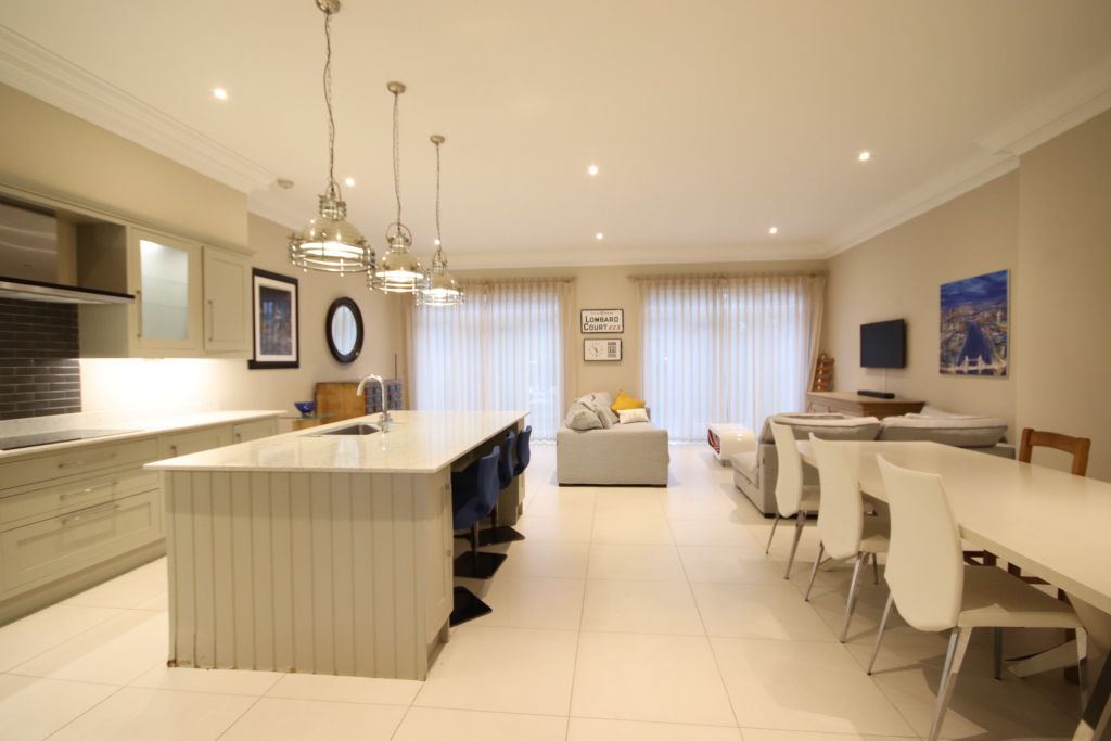 Property photo 3 of 25