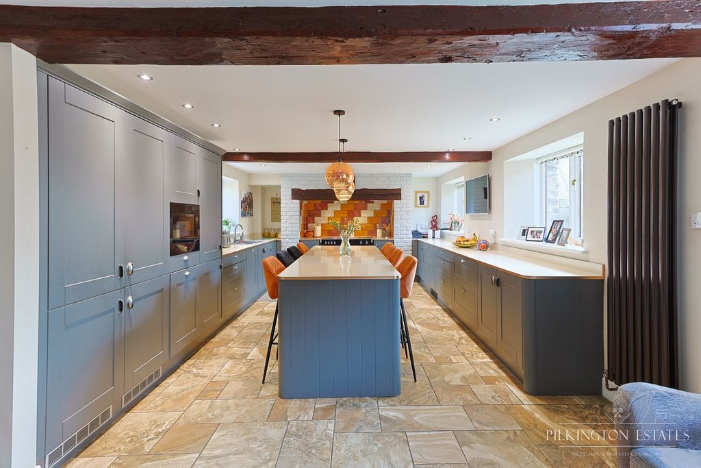 Property photo 3 of 26 5039932