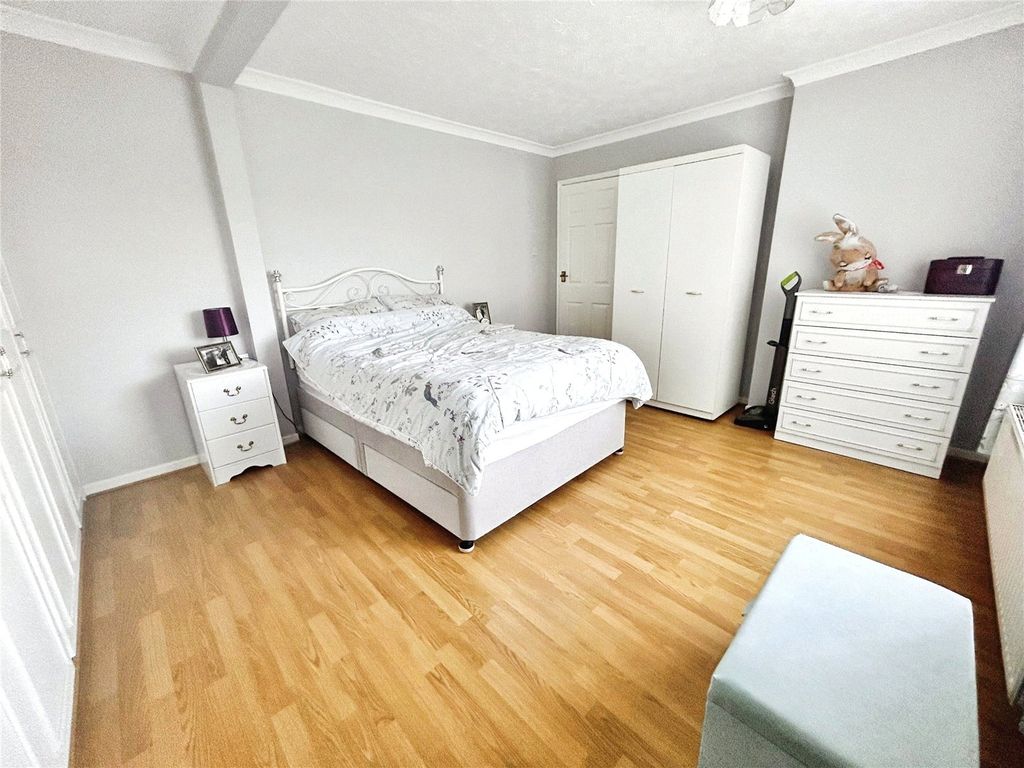 Property photo 3 of 12 Picture No. 01