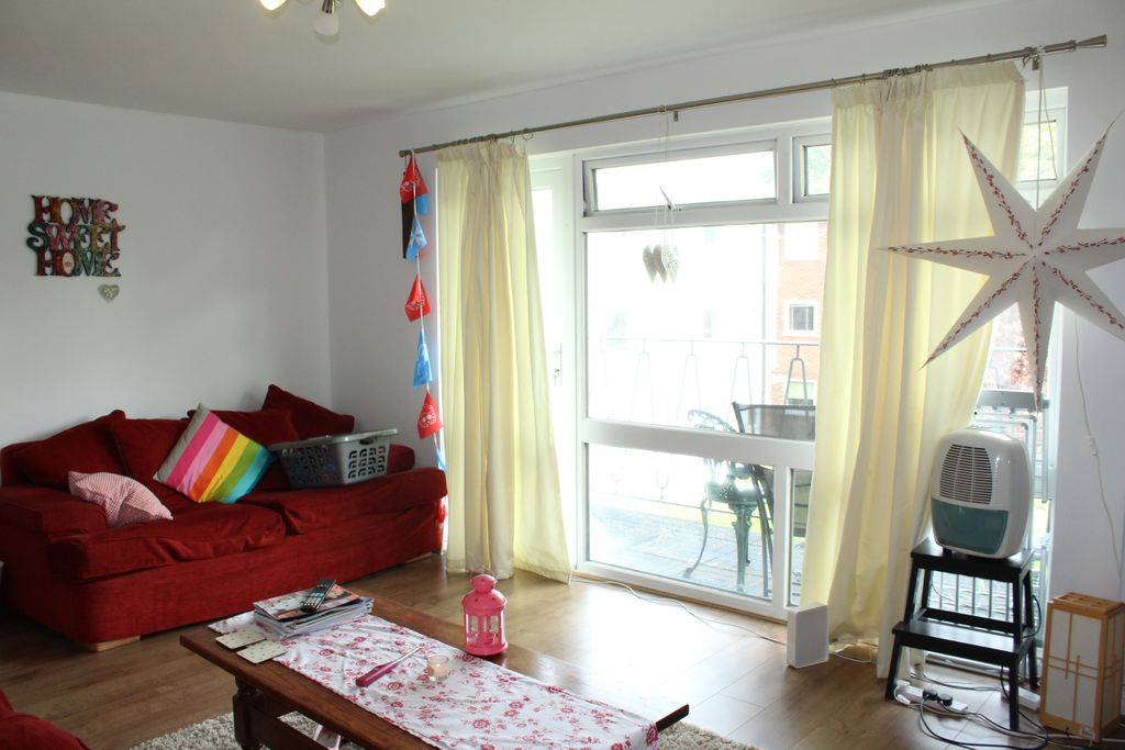 Property photo 2 of 8