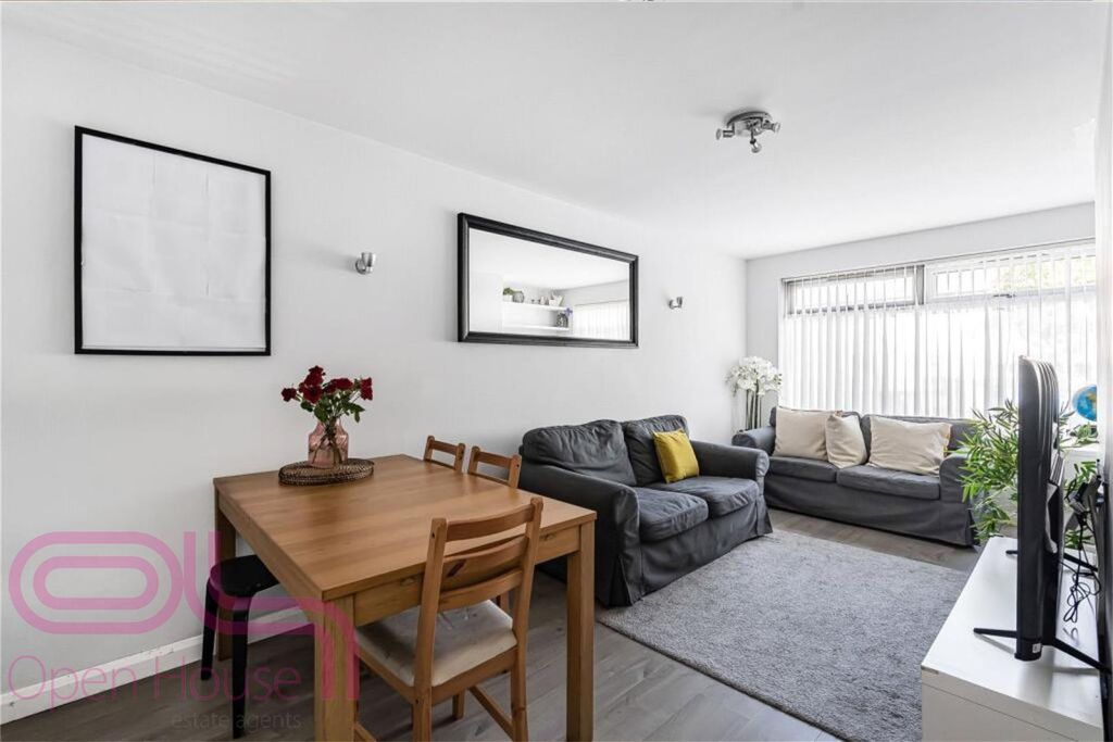Property photo 2 of 8 Curtis Road - Reception 1.Jpg