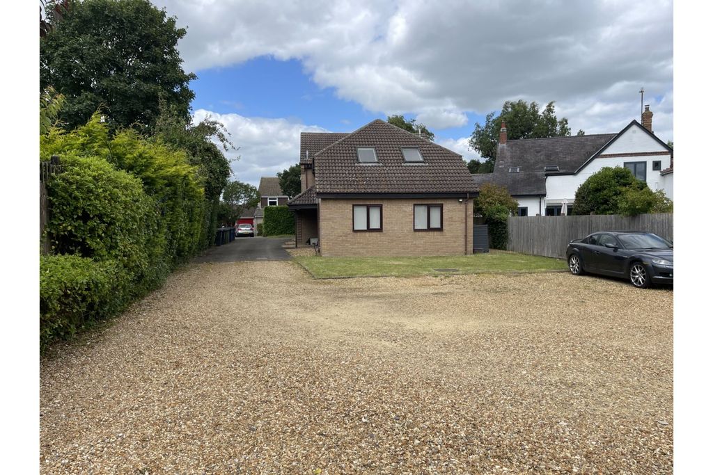 Property photo 2 of 7 Off Road Parking