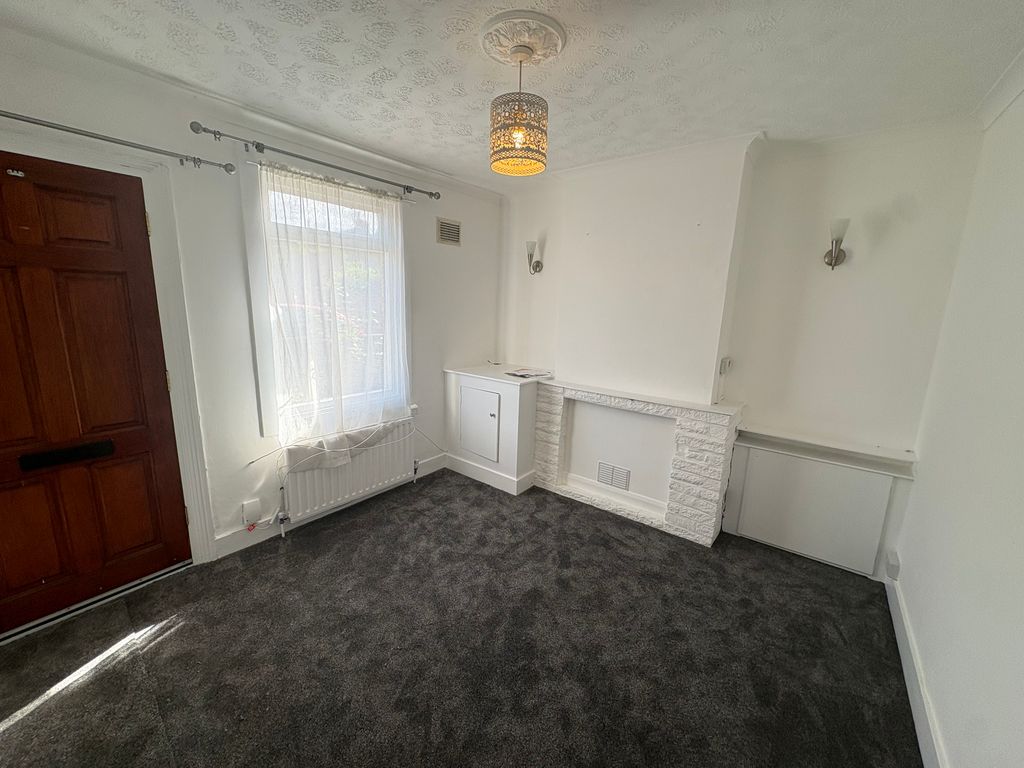 Property photo 3 of 8 Image